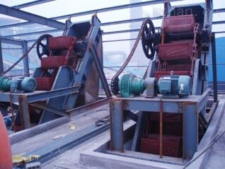 斜裝挖斗式提升機(jī)